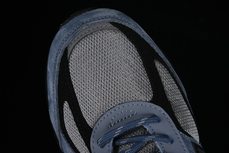 New Balance 990 Series Premium USA-Made Retro Running Shoes with Carbon Midsole - U990BB4