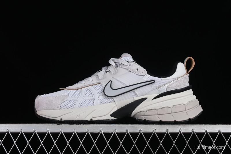 Nike Runtekk V2K Retro Low-Top Running Shoes with Cushlon Midsole and Distressed Effect - FN6703-002