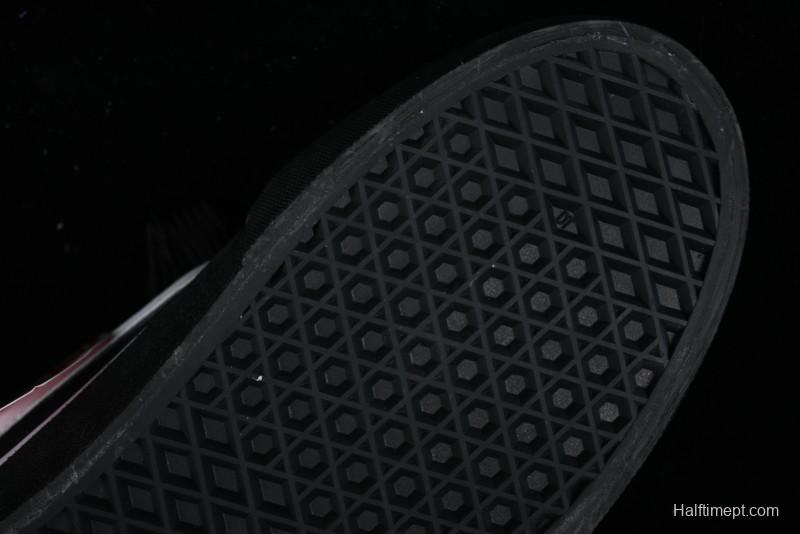 Vans Classics Knu Skool Retro Skate Shoes with Thickened Tongue and Oversized Toe - VN0009QCB9P