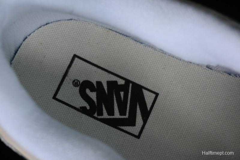 Vans Knu-Skool VR3 Lx Low-Top Retro Sneakers in Grey Green with Gum Sole - VN000CS0DWM