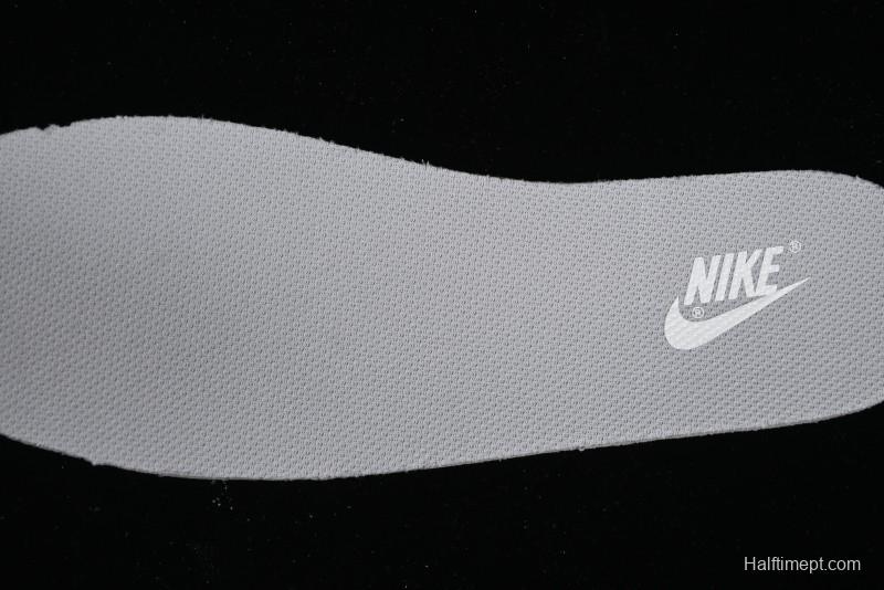 Nike Supreme x Nike SB Dunk Low Casual Skate Shoes in Beige Grey - RM2308-233