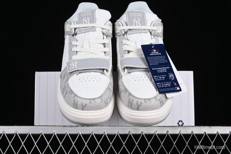 MLB Chunky Liner New York Yankees Sneakers with Lightweight Thick Sole and Hook Loop Closure - 3ASXCMM4N50GRS