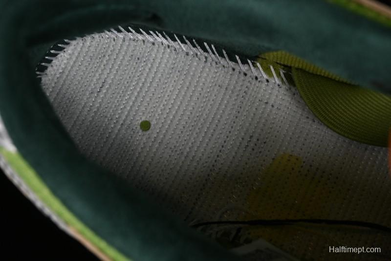 Nike SB Dunk Low Casual Skate Shoes with Escargot-Inspired Vanilla Garlic Butter Colorway - FQ7585-200