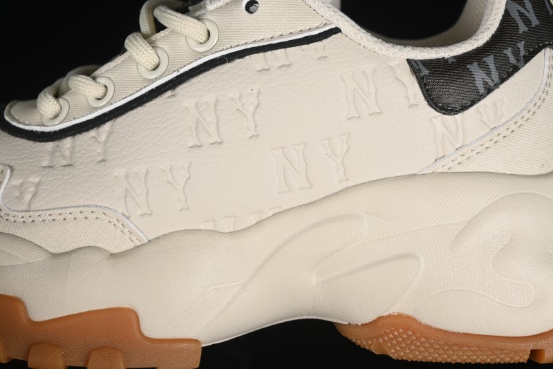 New York Yankees MLB Bigball Chunky Embo Monogram Thick Sole Sandals - 3ASHBEM4N50IVS