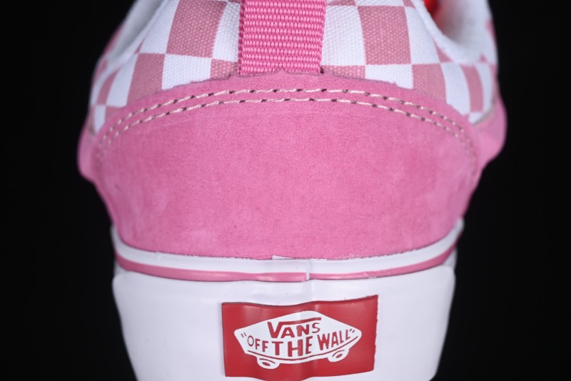 Vans Knu Skool Low-Top Retro Chunky Sneakers with Original Big Logo - VN000CRPBAK