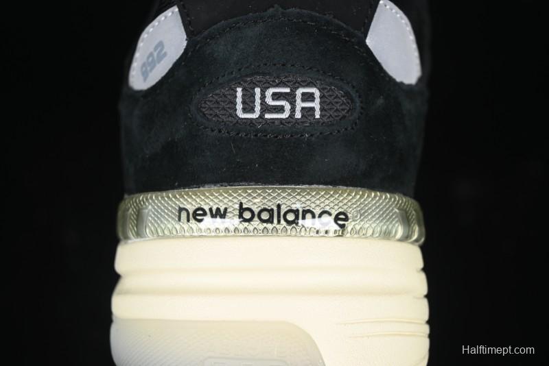 New Balance Made In USA 992 Classic Retro Running Shoes with Superior Cushioning - M992BL