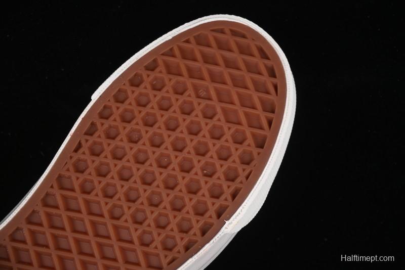 Vans Premium Old Skool 36 Retro Skate Shoes with Full-Grain Leather and Cushioned Insole - VN000D569IJ