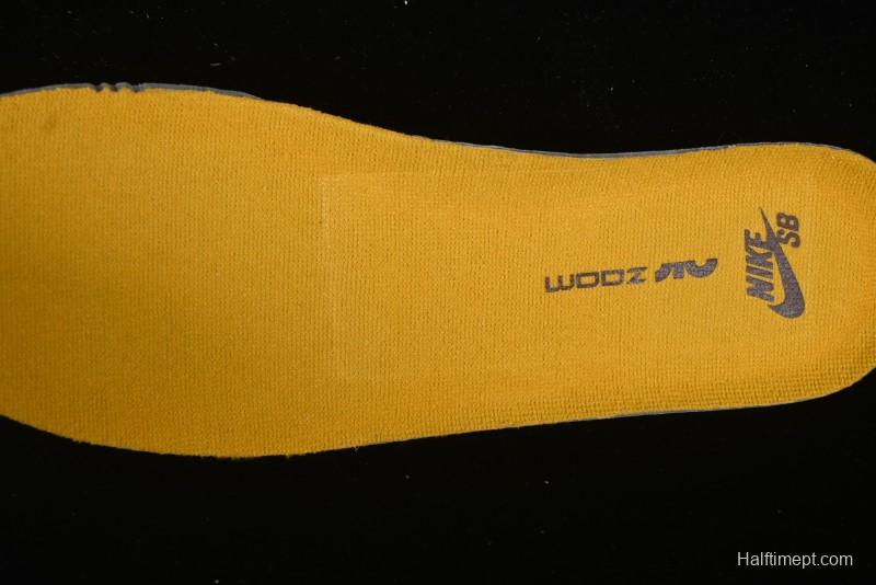 Nike SB Dunk Low Premium Skateboarding Shoes in Black and White - FN5880-001