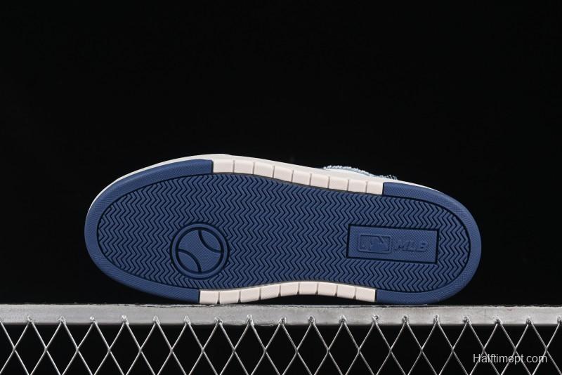 New York Yankees MLB Chunky Liner Lightweight Platform Sneakers with Hook and Loop Closure - 3ASXV015N50BLS