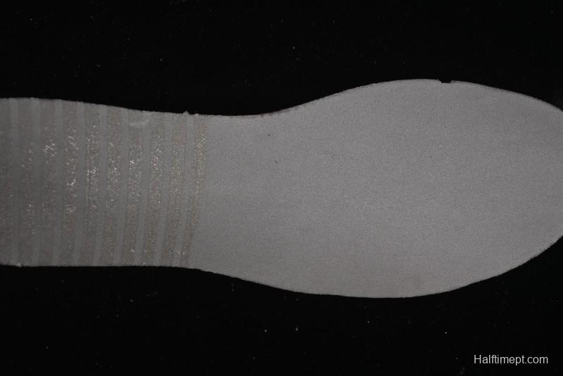 Nike V5 RNR Millennium Classic Retro Running Shoes with Foam Midsole - HQ7901-100