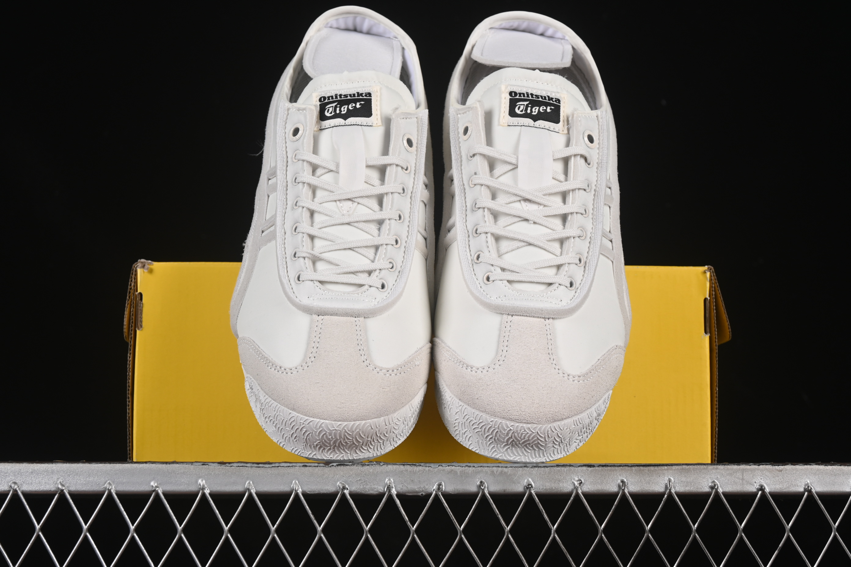 Onitsuka Tiger Mexico 66 SD Low-Top Casual Running Shoes - 1183C115-100