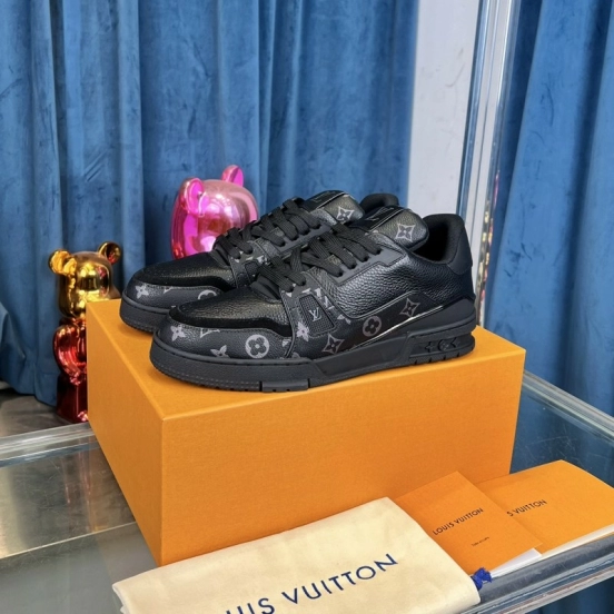 2025 Unisex Louis Vuitton Black Grey Leather Trainer