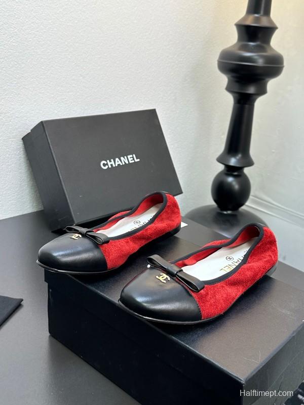 2025 Women CHANEL Red And Black Lambskin Ballet Flats Classic Bow Detail CC Logo LY00360(F)