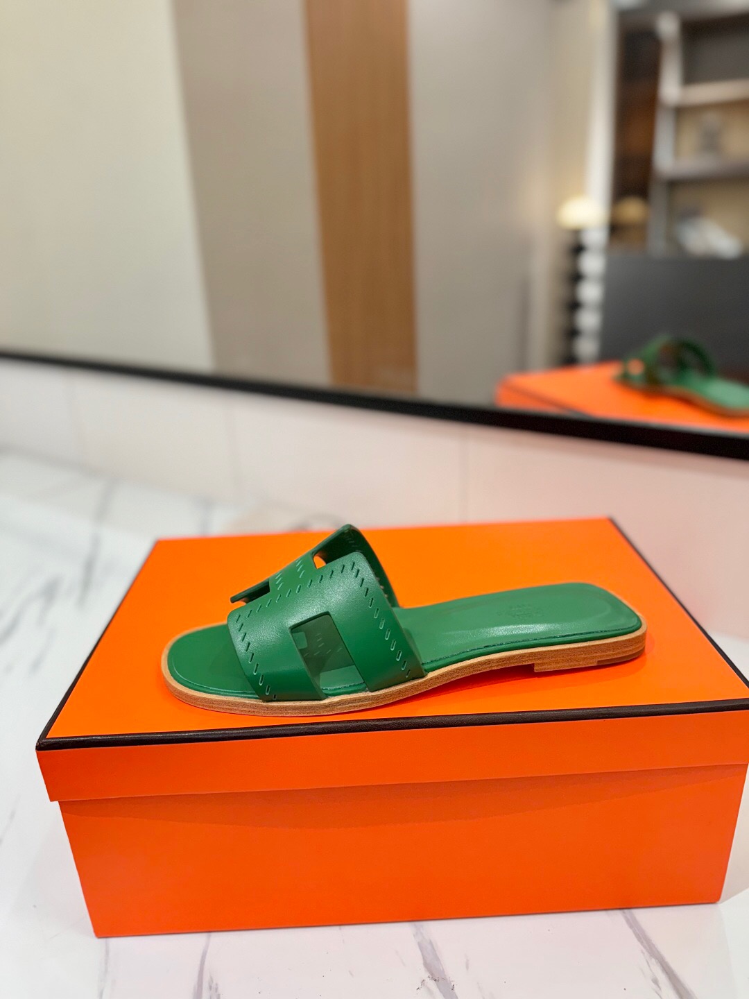 2025 Women Hermès Green Leather Slippers