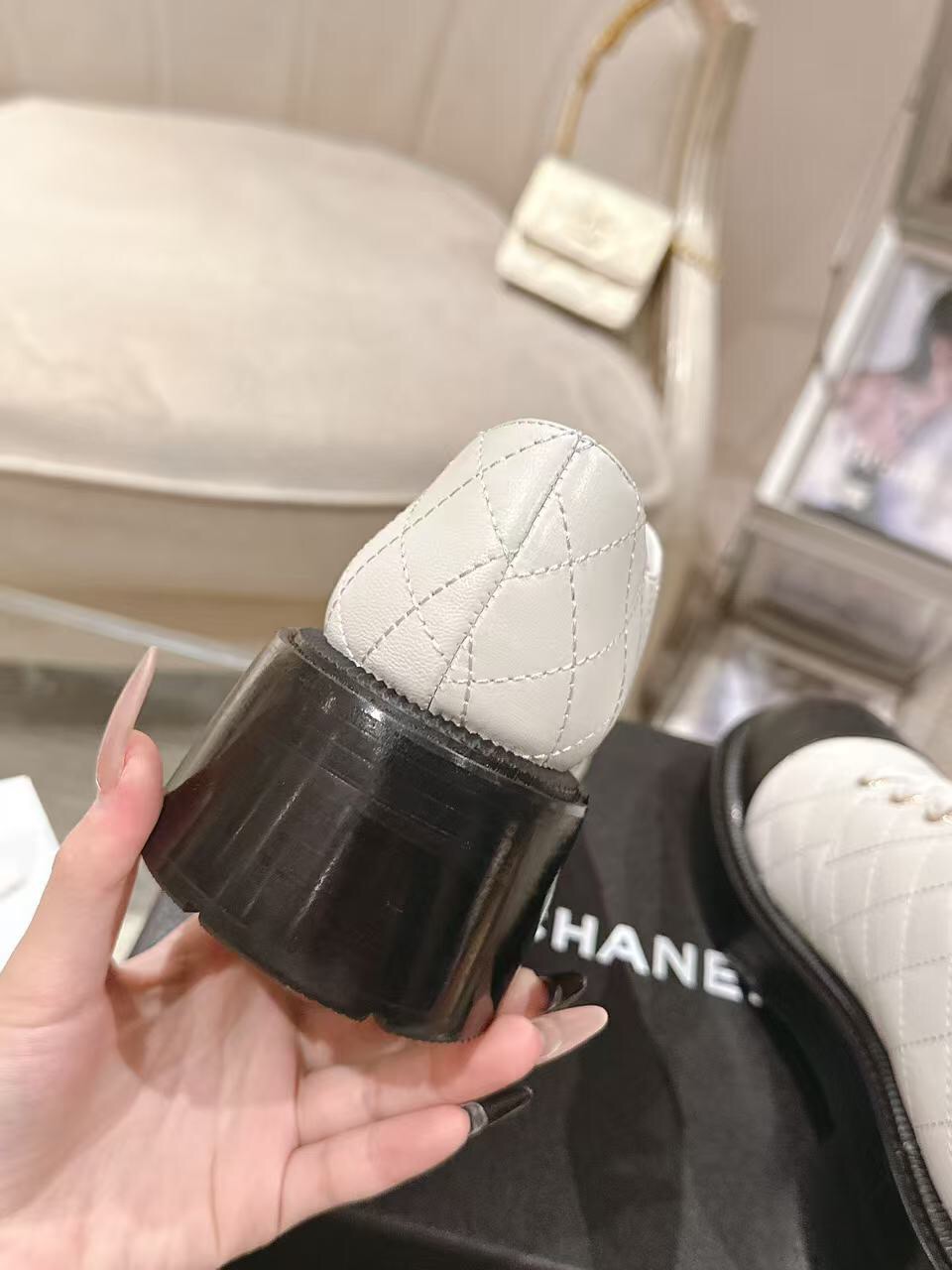 2025 Women Chanel White Black Leather Sneakers