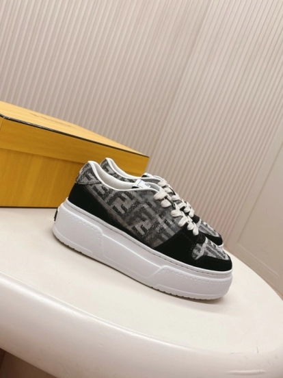 2025 Women Fendi Black Grey Leather Suede Sneakers LY00340