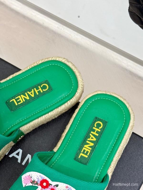 2025 Women Chanel Green Canvas Leather Slippers Embroidered KFY00230