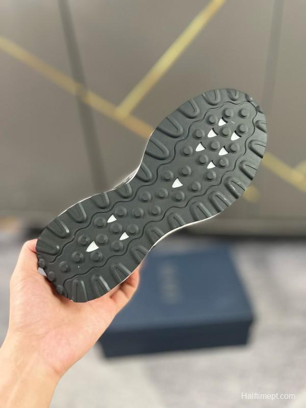 2024 Unisex Dior Beige White Fabric Leather Sneakers MJ00270