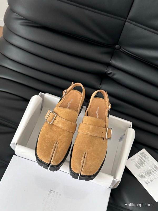 2025 Women MM6 Tan Suede Slingback Split-toe Shoes KFY00310