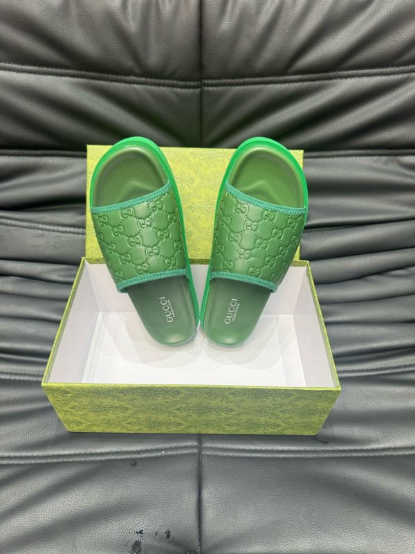 2024 Unisex Gucci Green Leather Mules MJ00200