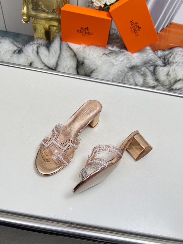 2025 Hermès Beige Leather Slippers MJ00180
