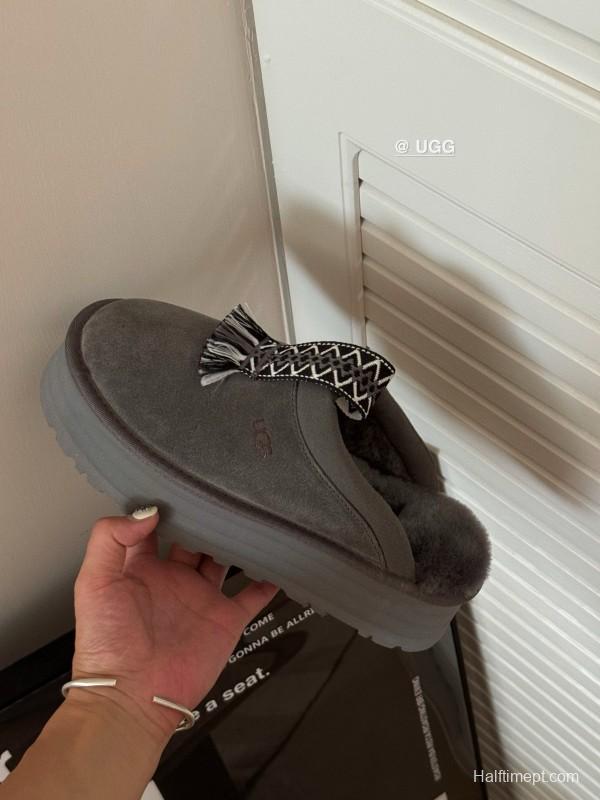 2024 UGG Gray Suede Slippers Tassel MJ00230
