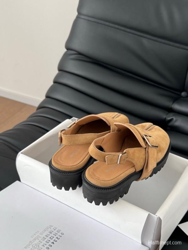 2025 Women MM6 Tan Suede Slingback Split-toe Shoes KFY00310