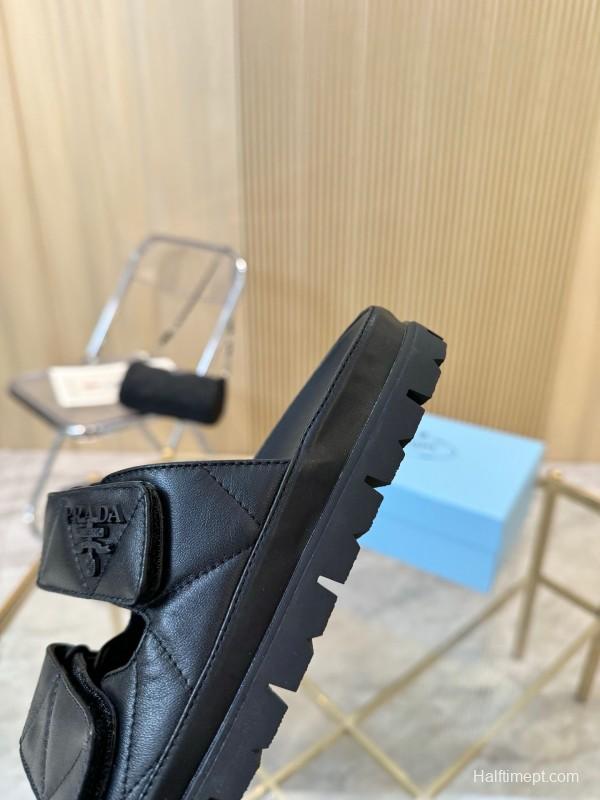2025 Women Prada Black Leather Slippers