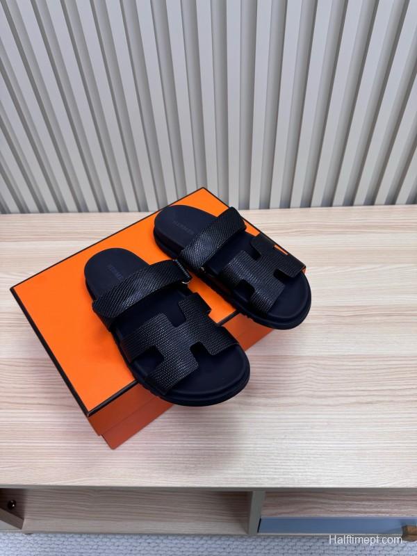 2025 Slippers Hermès Black Leather Slippers