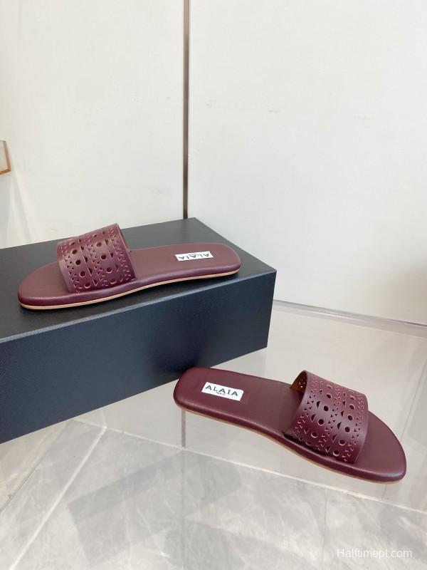 2025 Slippers Alaia Burgundy Leather Slippers KFY00280
