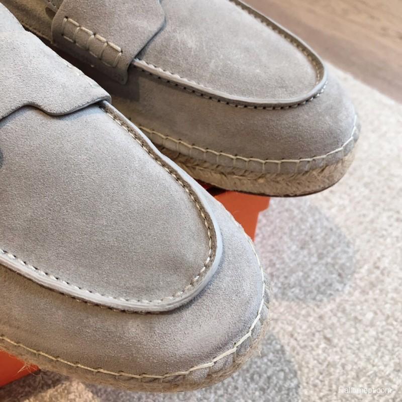 2025 Unisex Hermès Light Grey Calfskin Suede Loafers AS00380