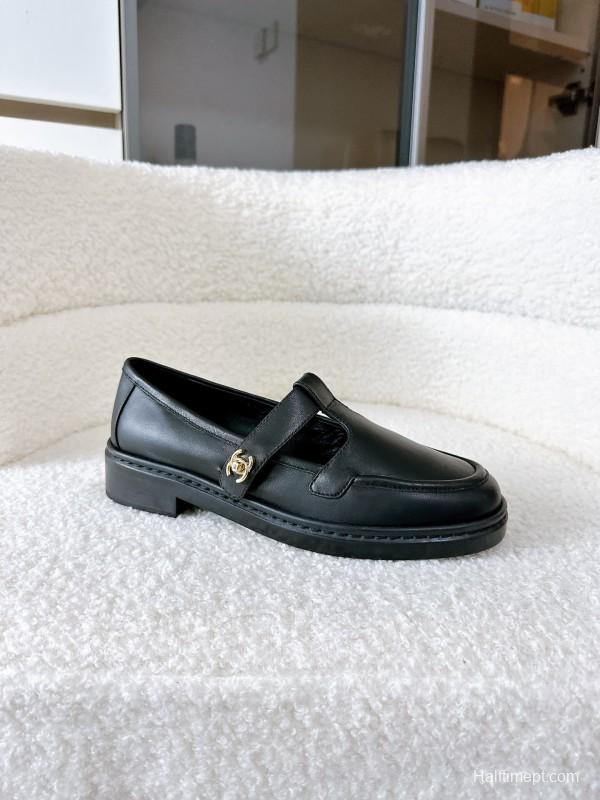Chanel 2025 SS Loafers Classic Elegant Design - KFY00320