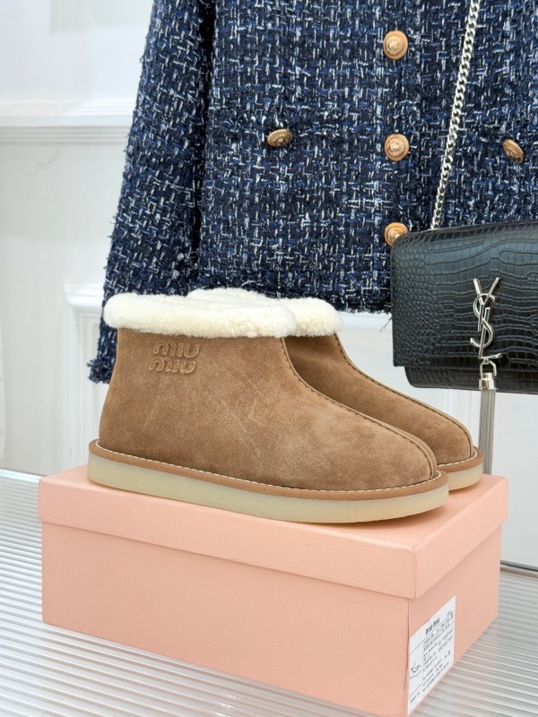 Miu Miu Retro Shearling Platform Snow Boots - KFY00300