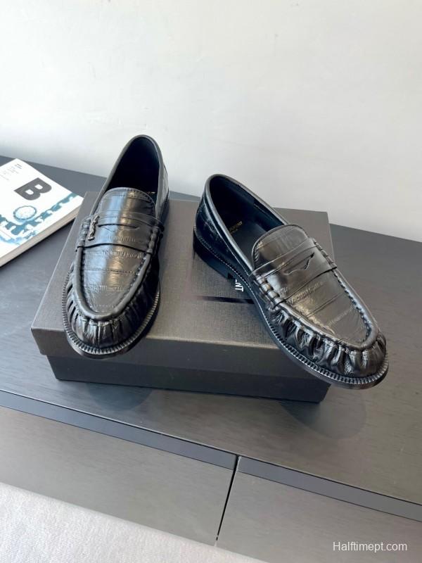 Saint Laurent Classic Loafer Flats - KFY00350