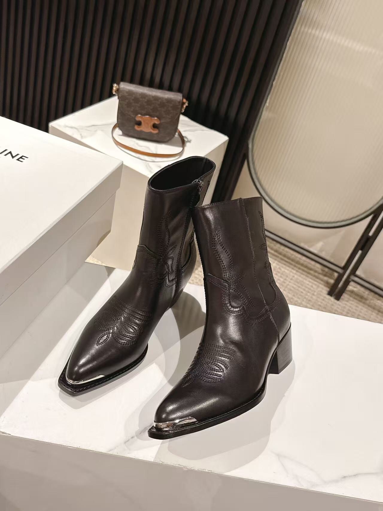 CELINE 2025/SS Retro Fashion Ankle Boots - LY00440