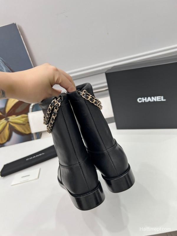 Chanel 2025 SS Quilted Leather Chain CC Flat Ankle Boots - LY00400