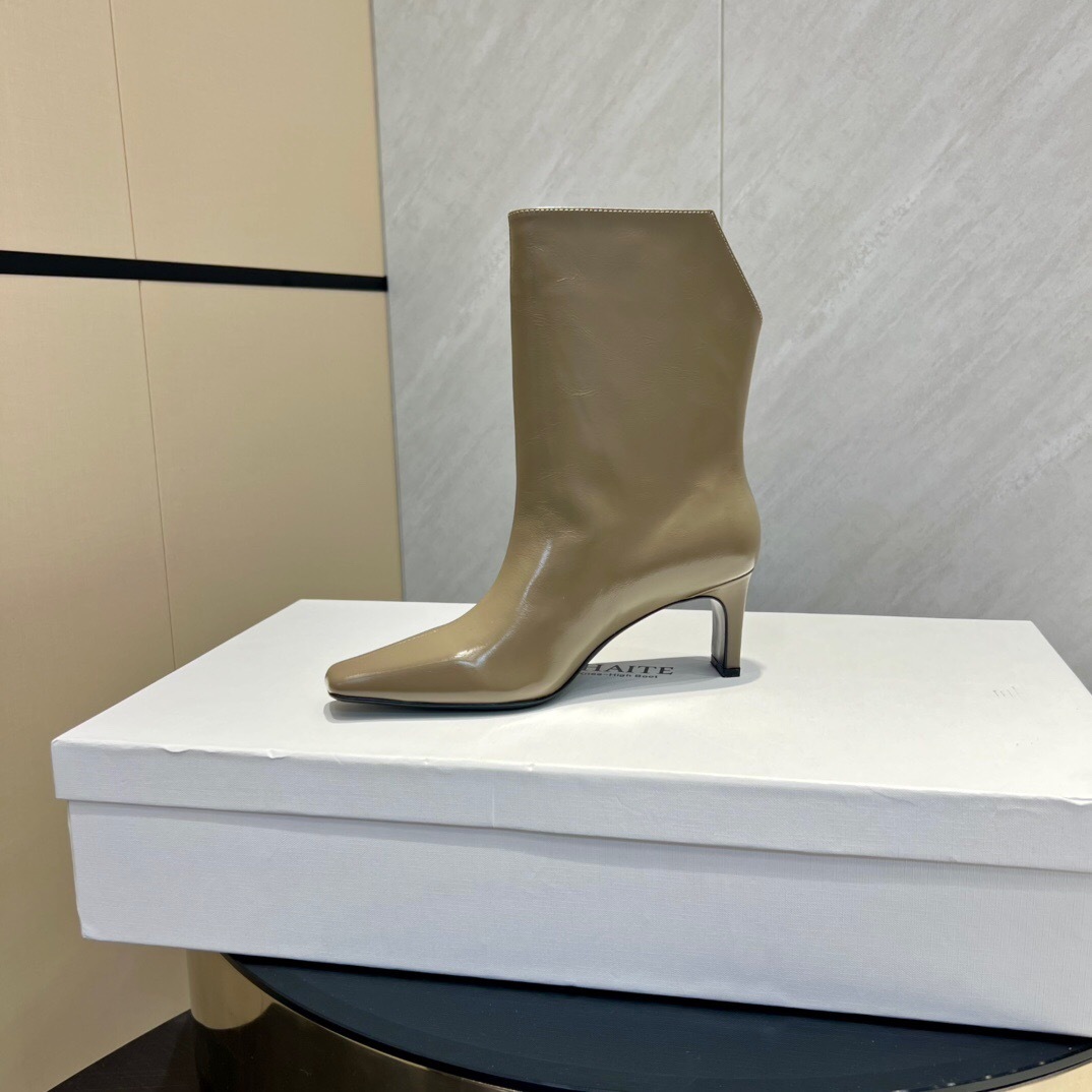 Khaite 2025 SS Collection Square Toe Slip-On Ankle Boots - KFY00390
