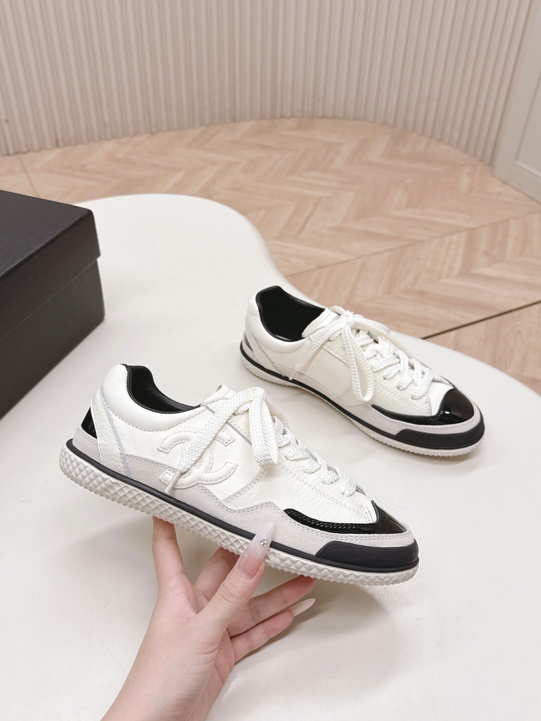 Chanel 2025 SS Casual Sneakers Training Shoes - LY00300