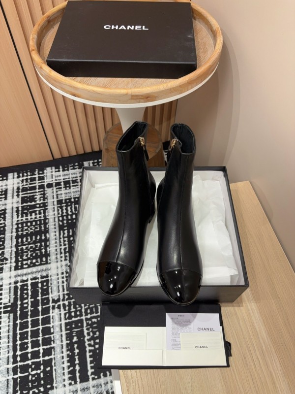 Chanel 2025/SS Patent Leather Block Heel Elastic Ankle Boots - LY00350