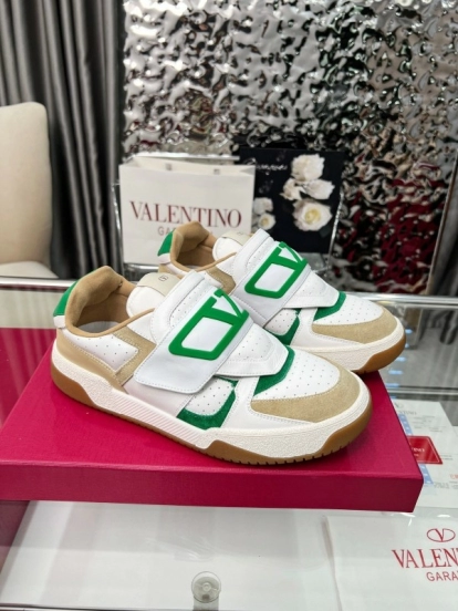 Valentino Joie de Jouer Series Magic Strap Platform Sneakers - AS00360