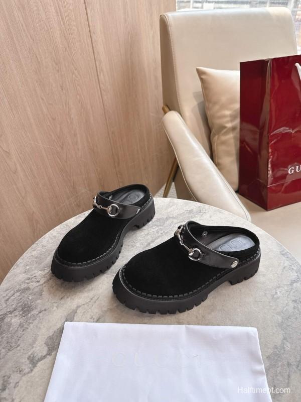 Gucci Women's Mule Shoes with Horsebit Detail - LY00300