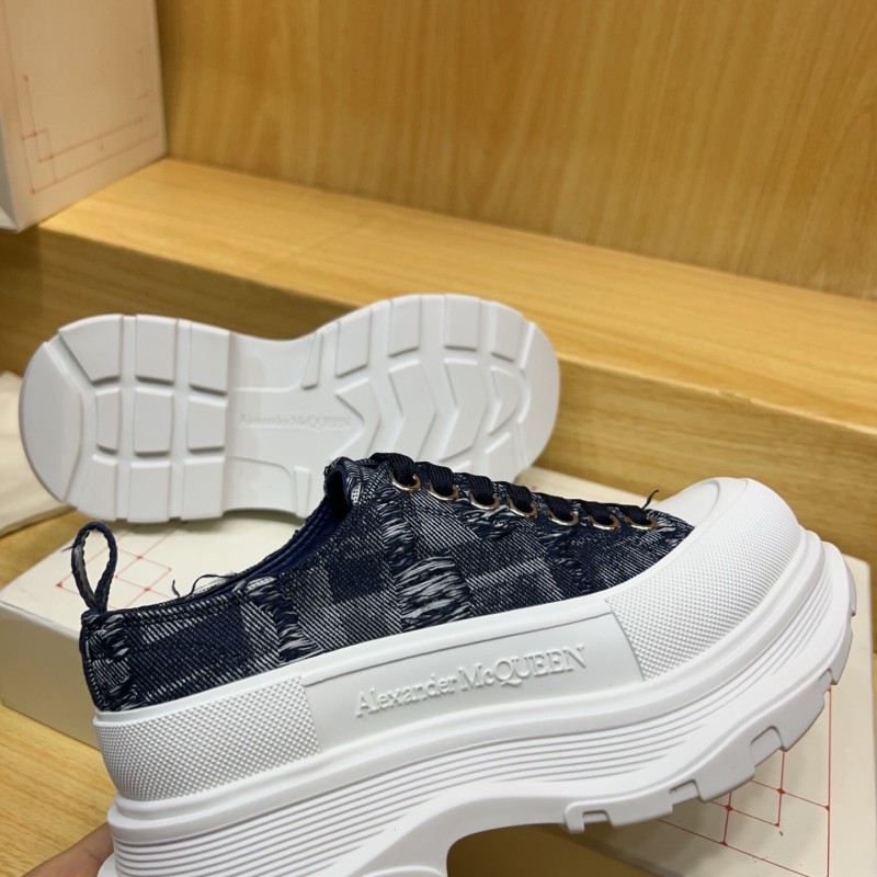Alexander McQueen Spring Summer 2025 Premium Platform Sneakers - AS00300
