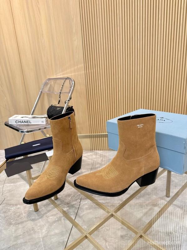 Prada Classic Pointed Toe Boots - L Y00330