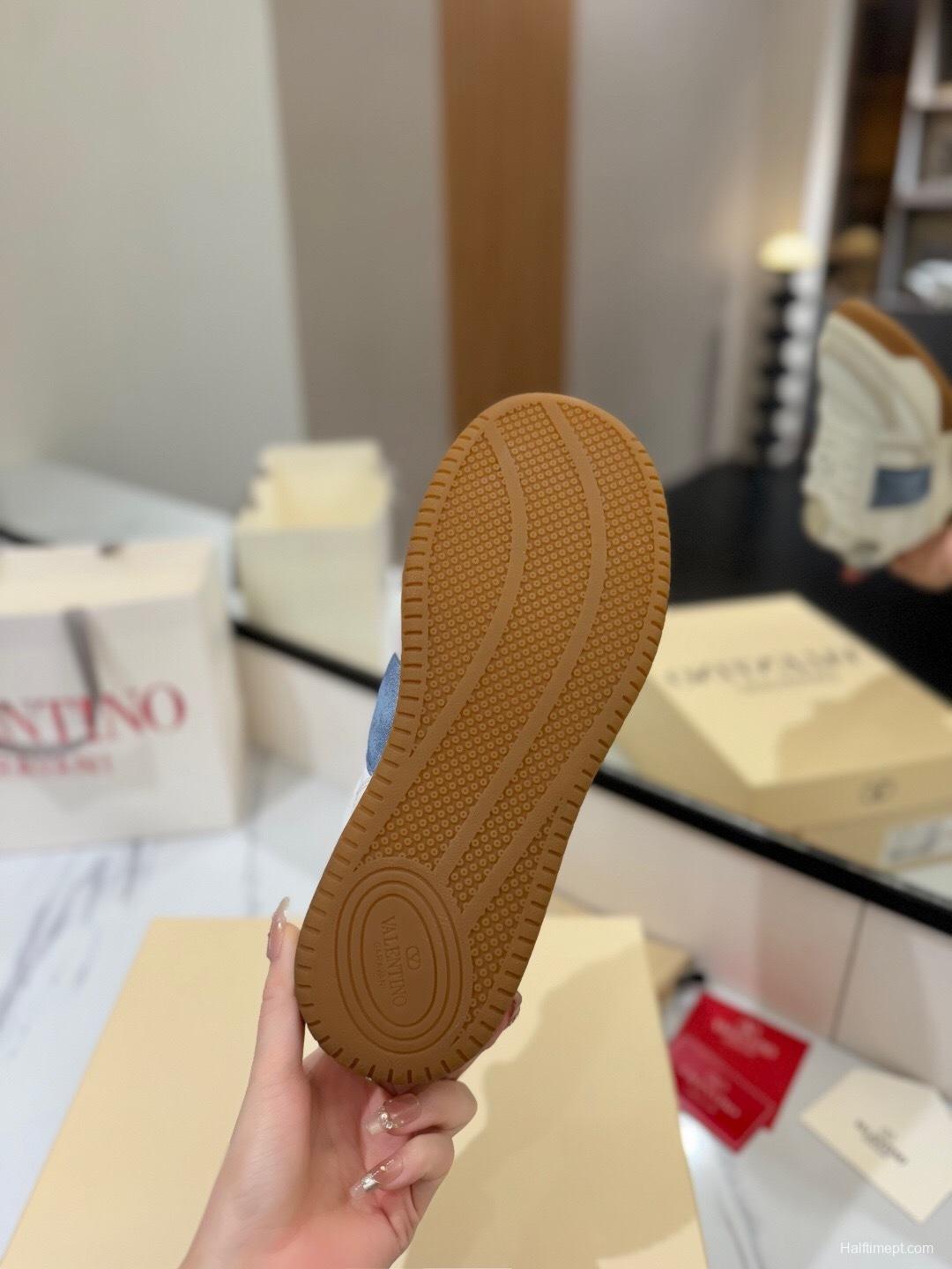 VALENTINO 2025 SS Casual Sneakers with Large V Velcro Strap - AS00370