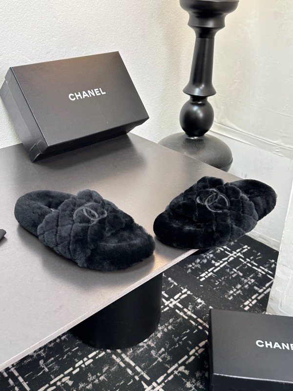 Chanel 2025 SS Fashion Fur Slippers - LY00250