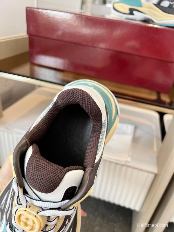 Gucci 2025/SS Series 2.0 Sneakers with Retro-Futuristic Design and Reflective Stripes - LY00460