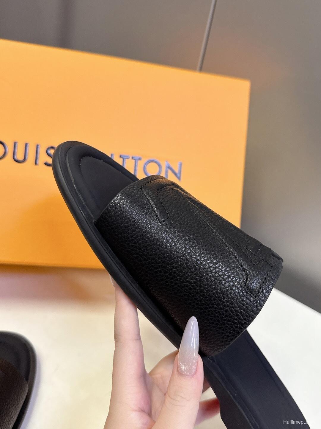 Louis Vuitton Venice Series Sandals with Monogram Embossing and Adjustable Strap - KFY00220