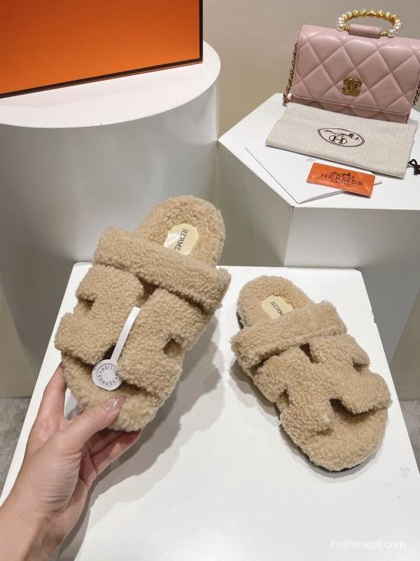 H Full Straight Hair Grain Fur Slippers - LY00300