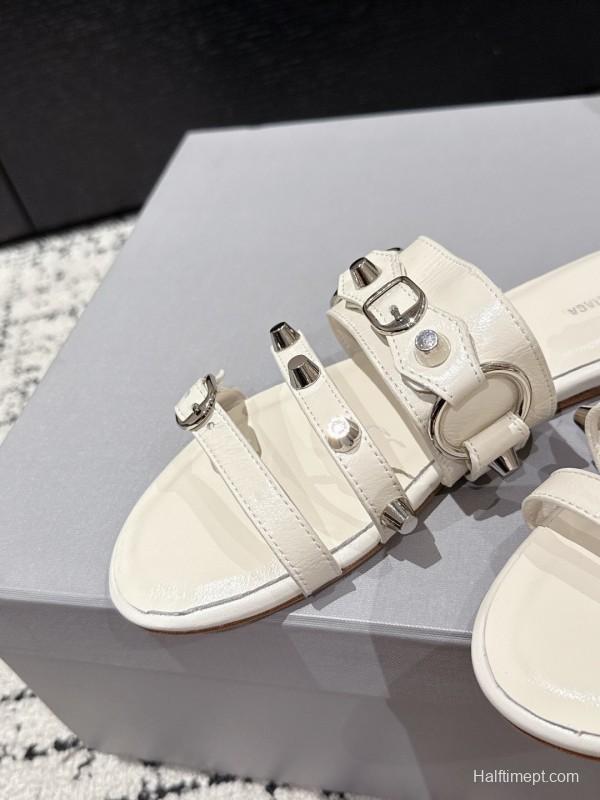 Balenciaga Cagole Metal Studded Sandals Series - KFY00260