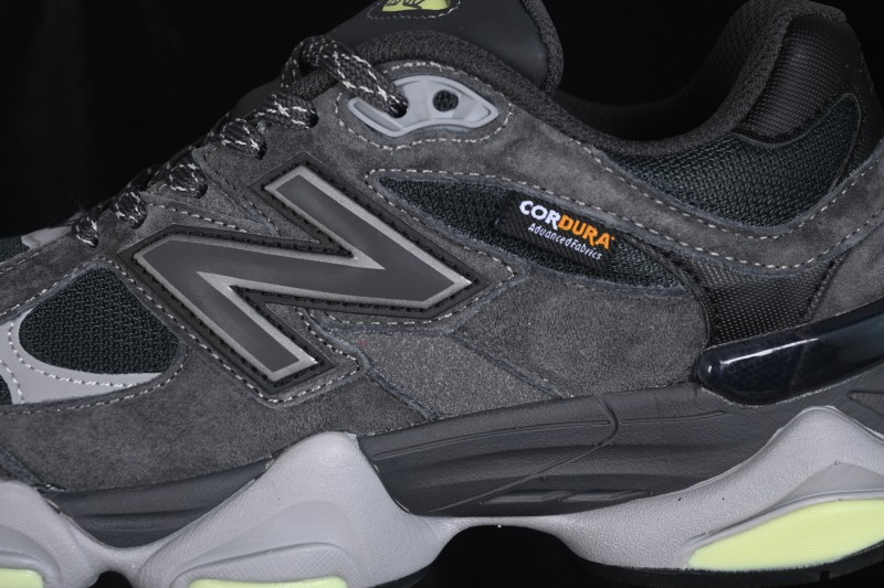 New Balance Retro Casual Running Shoes with ABZORB Cushioning and Suede Overlays - U90602P8
